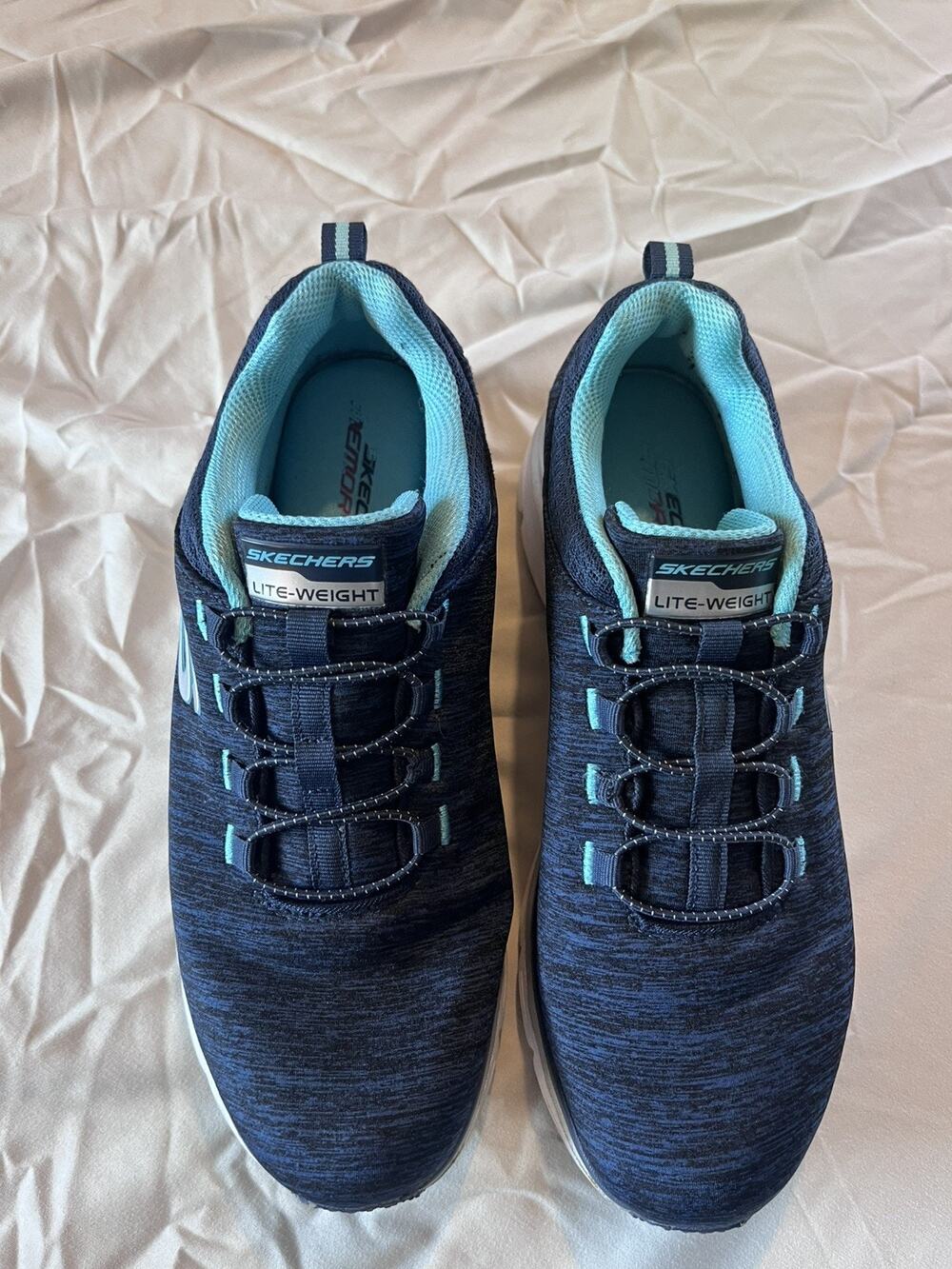 Skechers Lite-Weight Memory Foam Sneakers Slip On Navy Blue Women’s Size 9